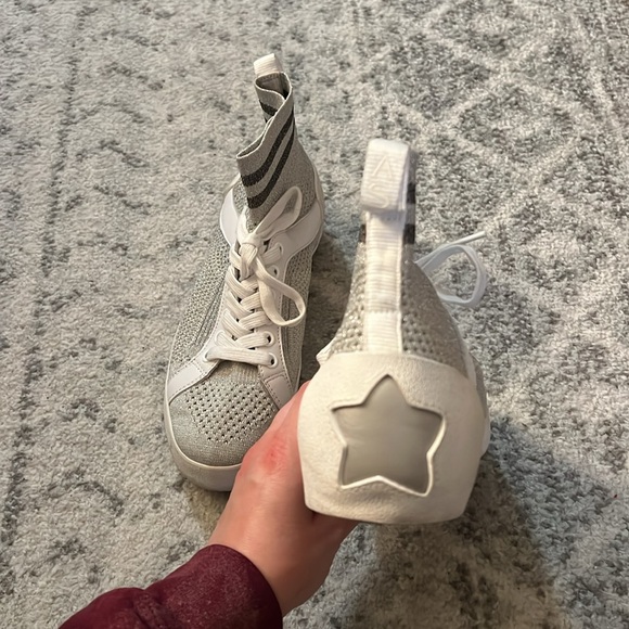 silver ash sneakers worn once brand new condition size 7 - Picture 3 of 5